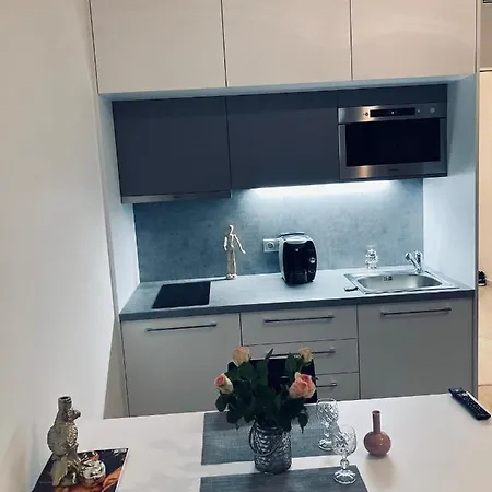 Blanc Harfa Design Apartment Prague