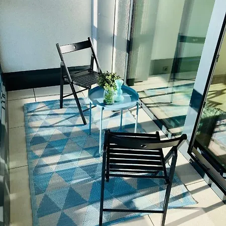 Апартаменты Blanc Harfa Design *