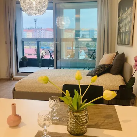 Blanc Harfa Design Apartment *
