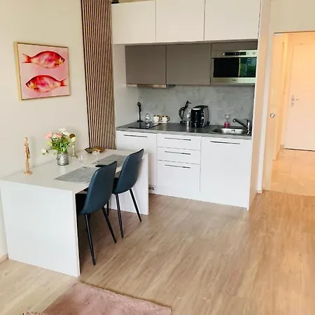 Apartment Blanc Harfa Design