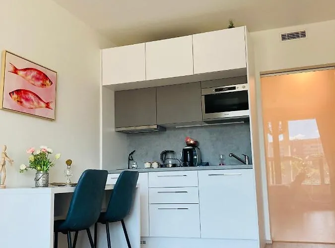 Blanc Harfa Design *